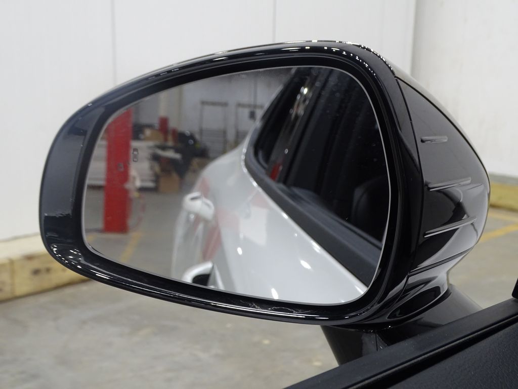 Vehicle image 27 of 39