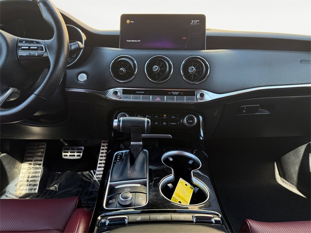 Vehicle image 11 of 27