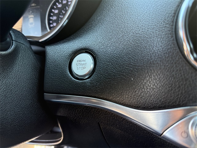 Vehicle image 23 of 27