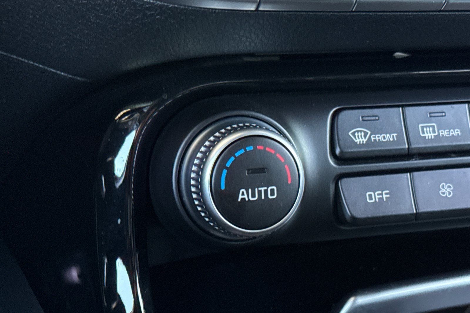 Vehicle image 27 of 61