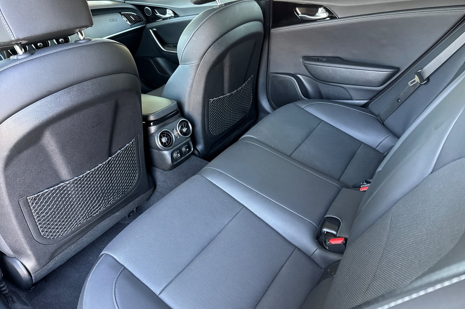 Vehicle image 13 of 61
