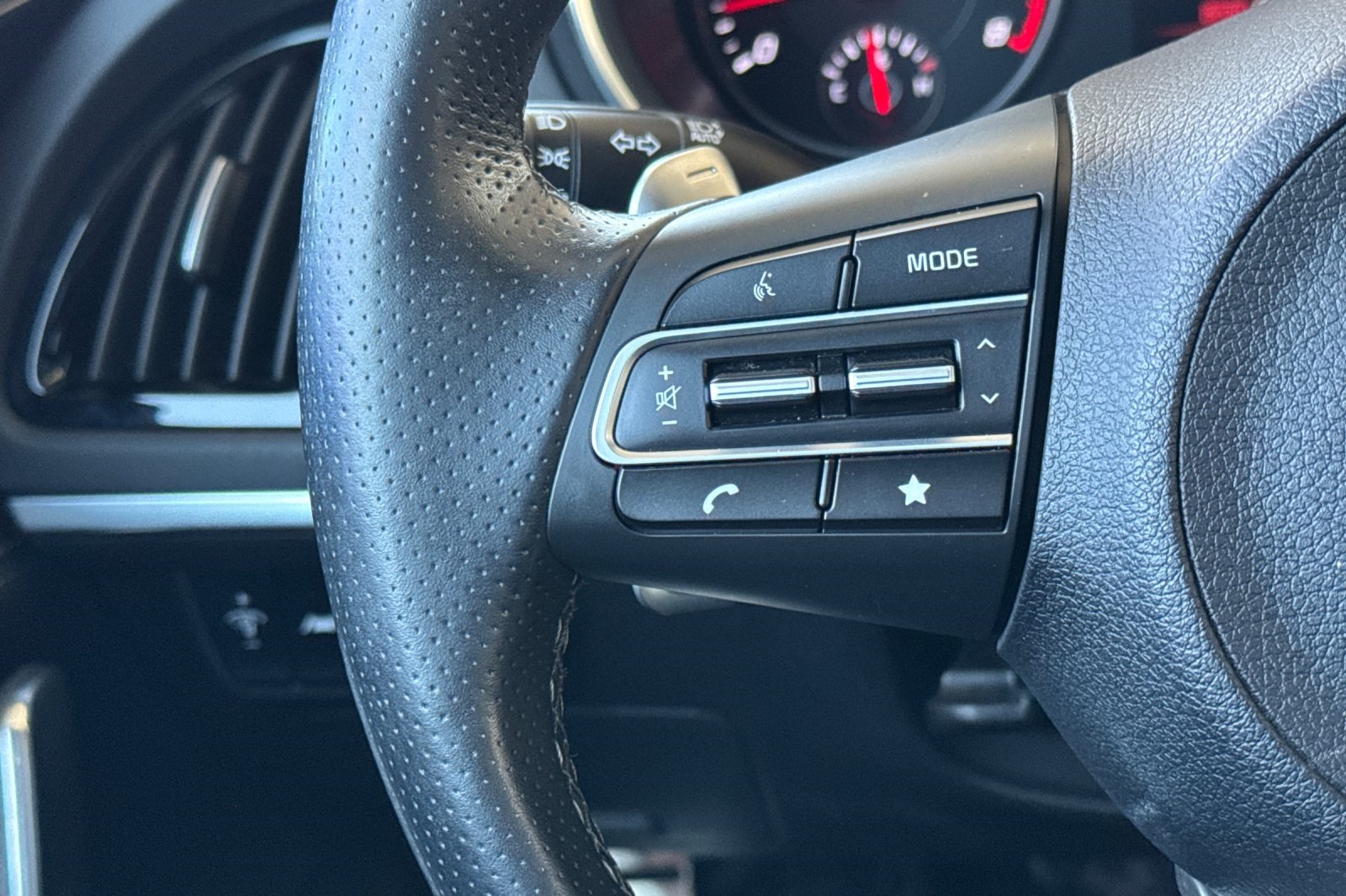 Vehicle image 35 of 61
