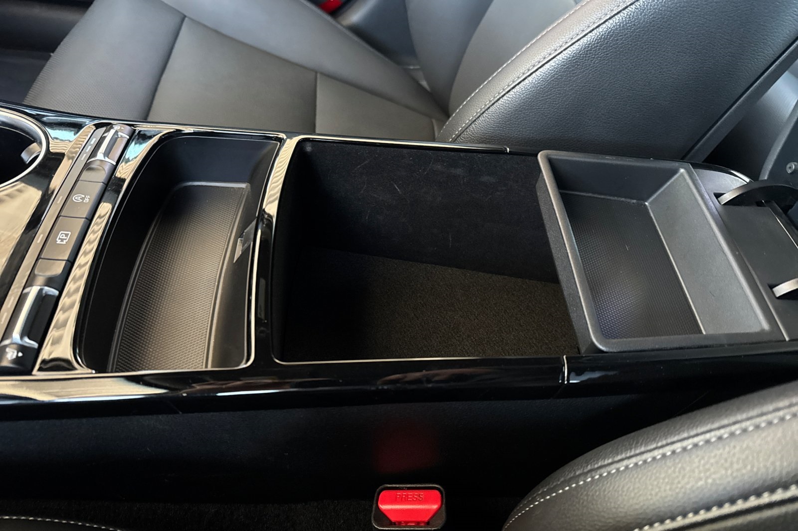 Vehicle image 31 of 61