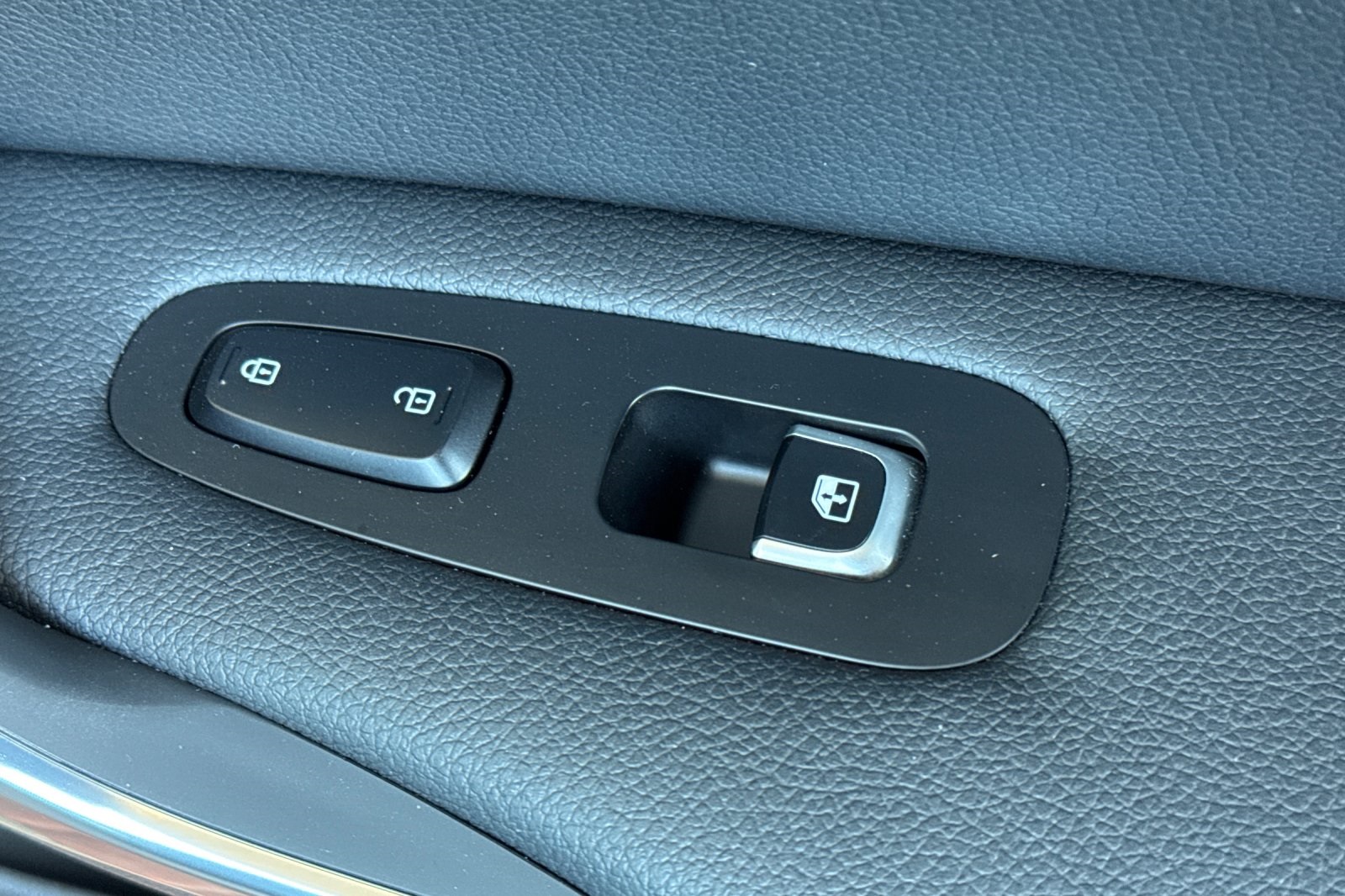 Vehicle image 20 of 61
