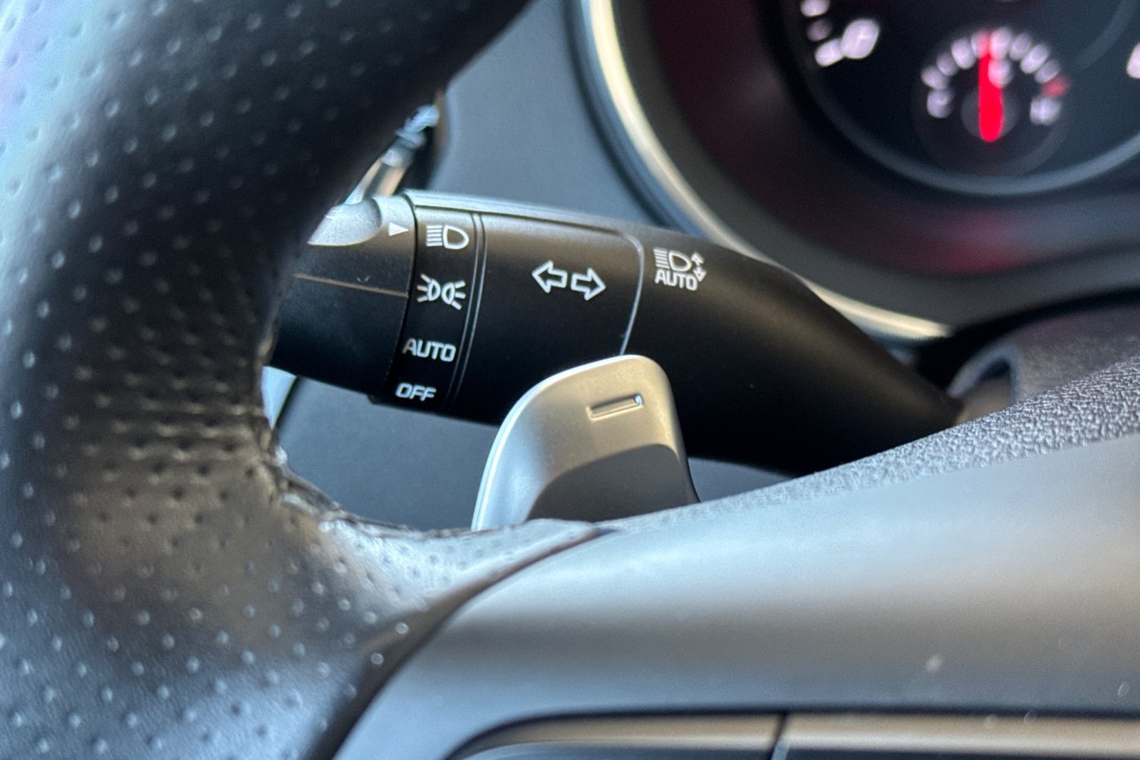 Vehicle image 36 of 61