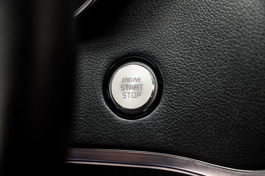 Vehicle image 27 of 39