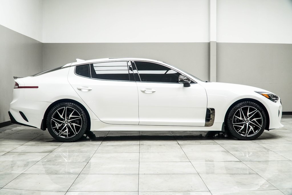Vehicle image 5 of 39