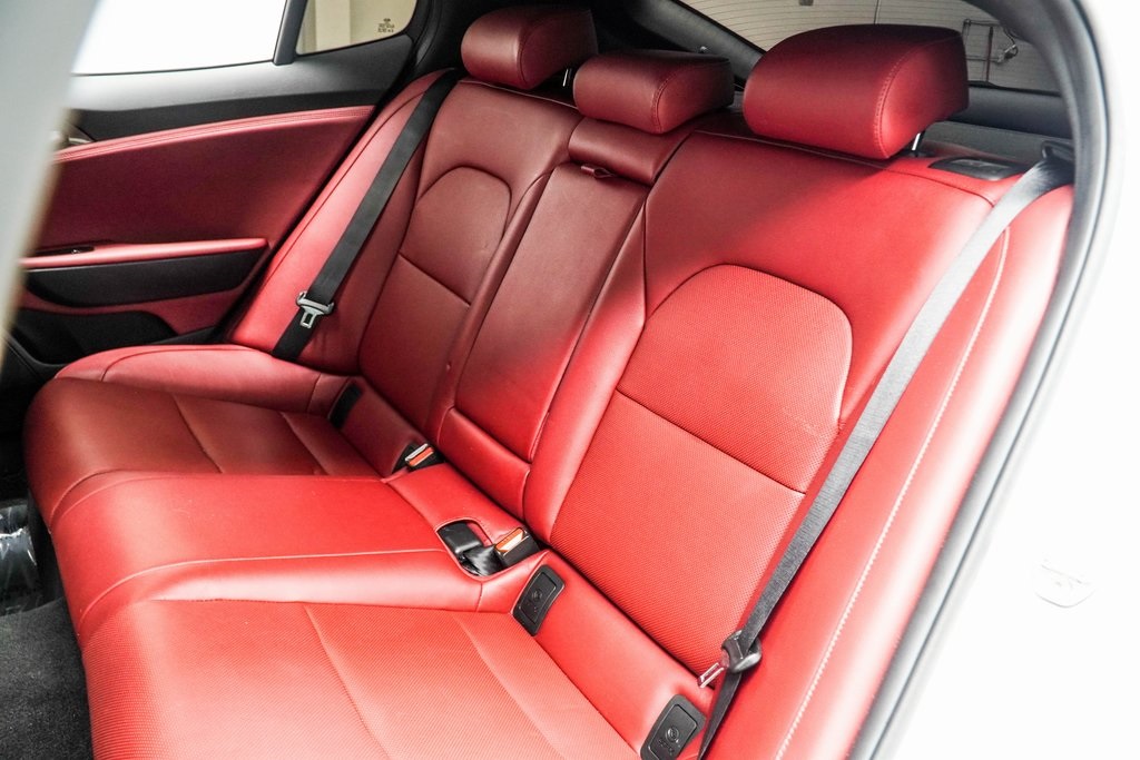 Vehicle image 11 of 39