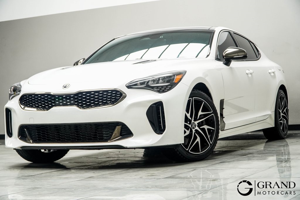 Vehicle image 2 of 39