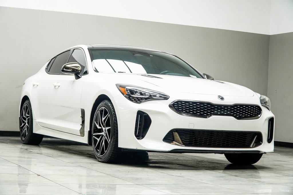 Vehicle image 4 of 39