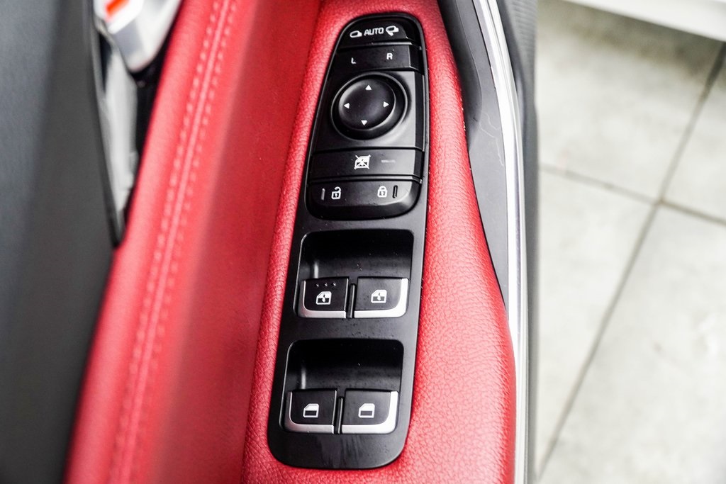 Vehicle image 26 of 39