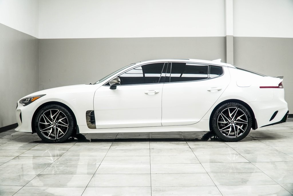 Vehicle image 9 of 39