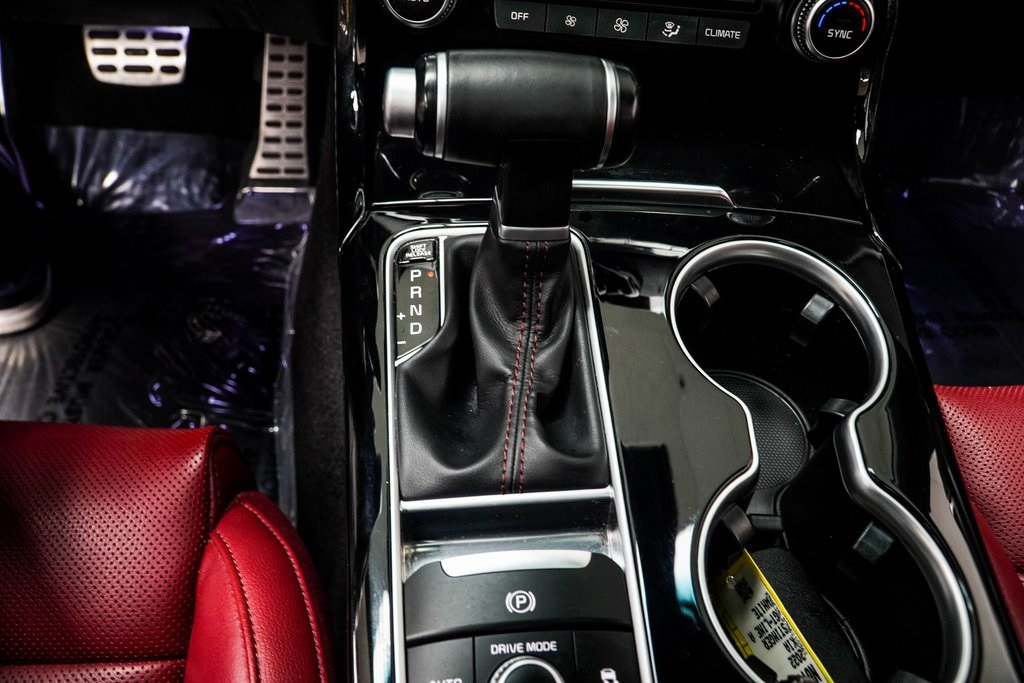 Vehicle image 22 of 39