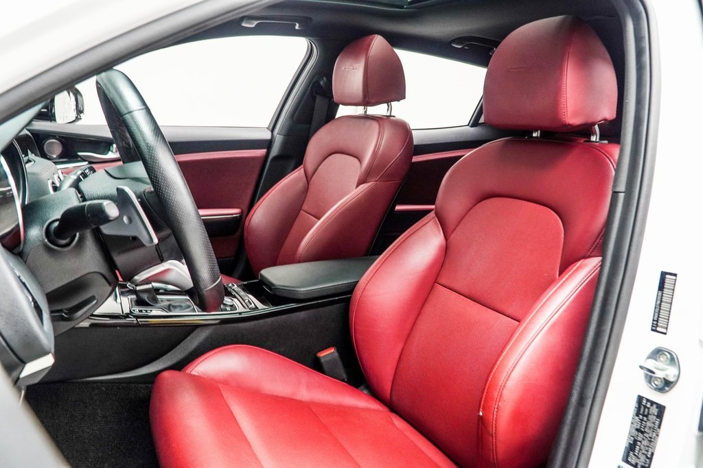 Vehicle image 12 of 39