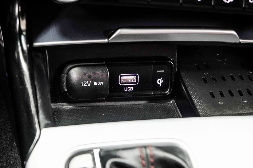 Vehicle image 40 of 50