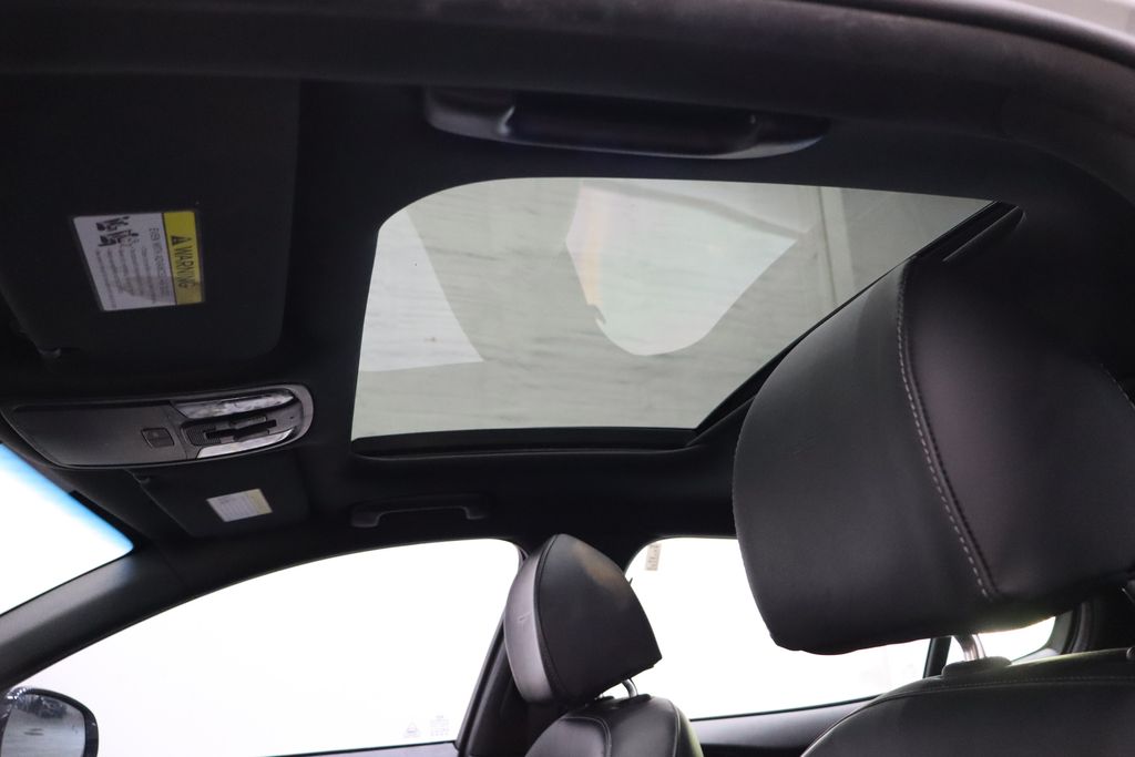 Vehicle image 10 of 45