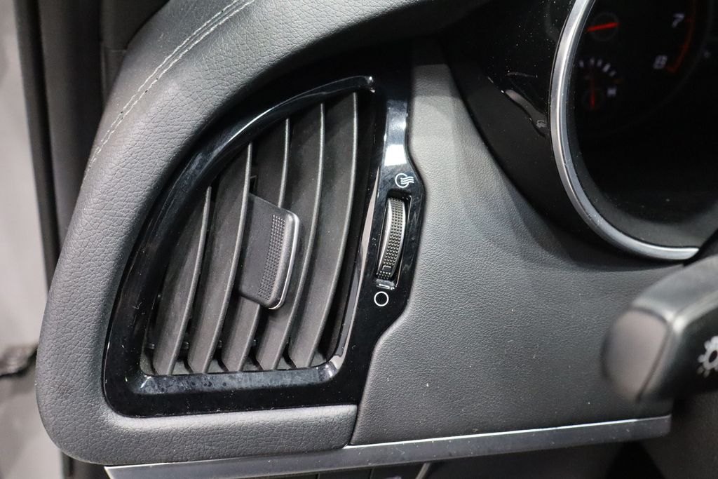 Vehicle image 18 of 45