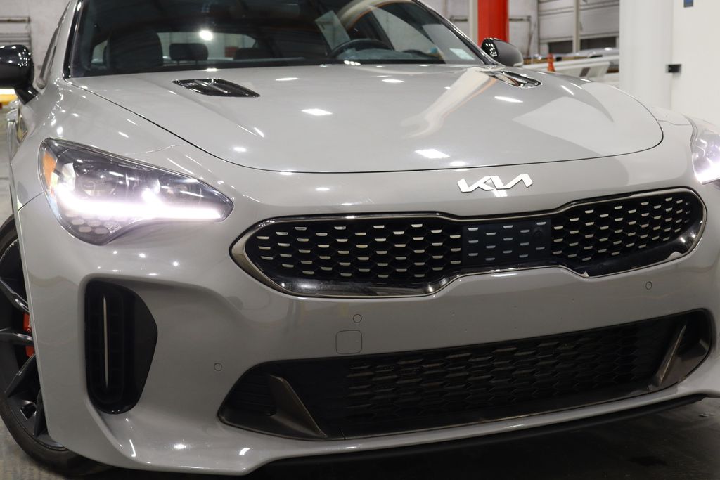 Vehicle image 4 of 45