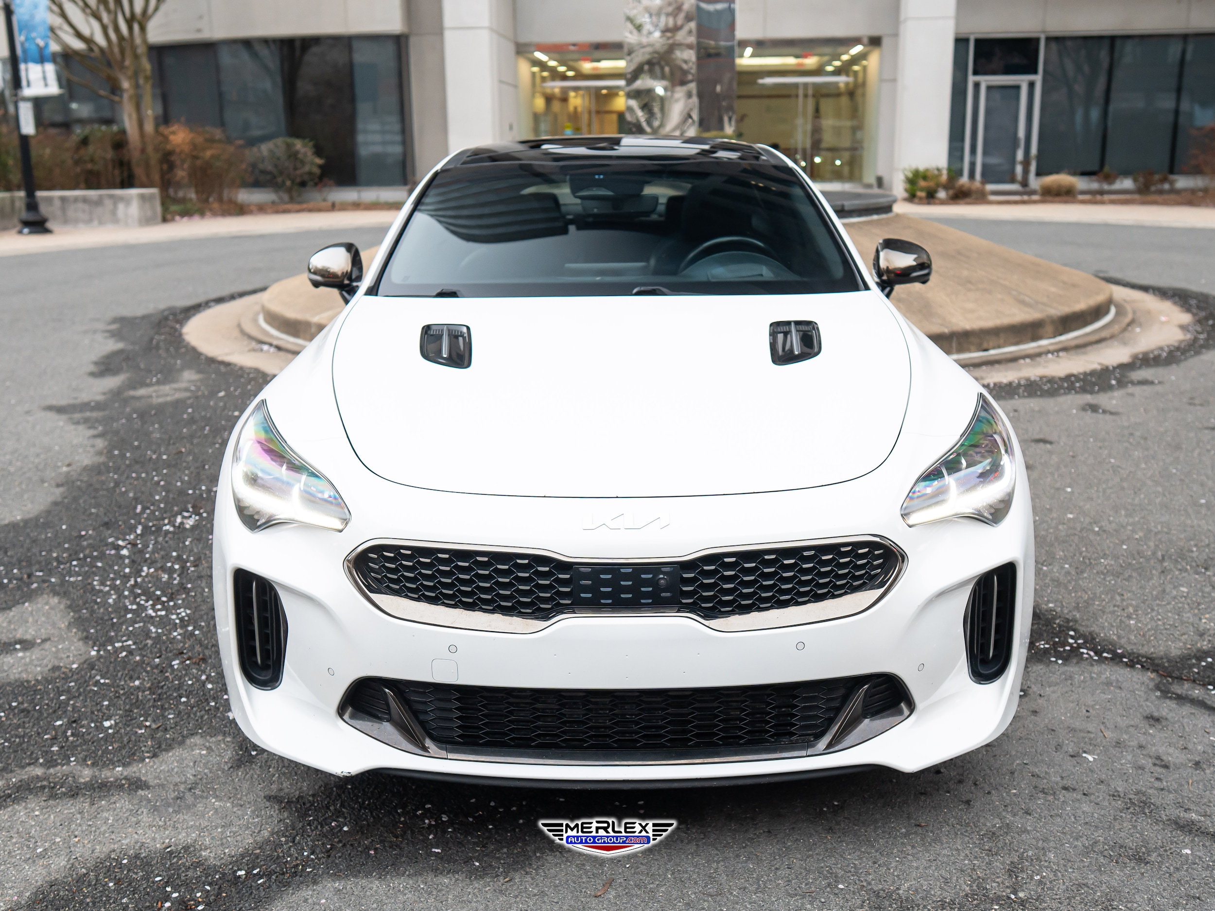 2022 Kia Stinger GT2 Image 2 of 56
