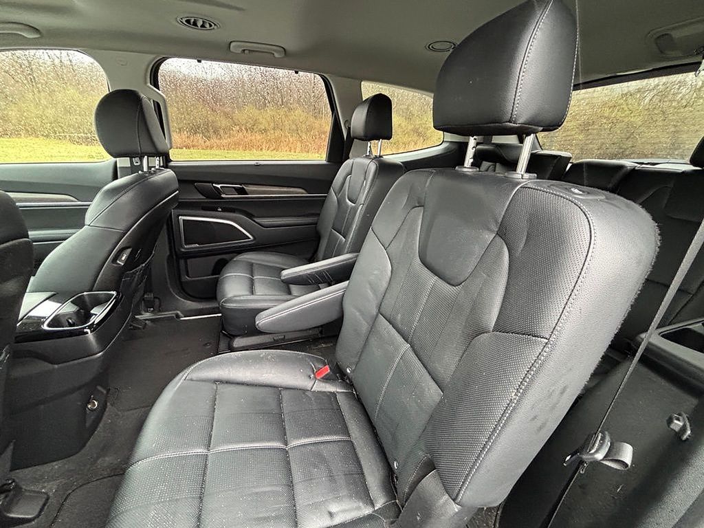 Vehicle image 15 of 31
