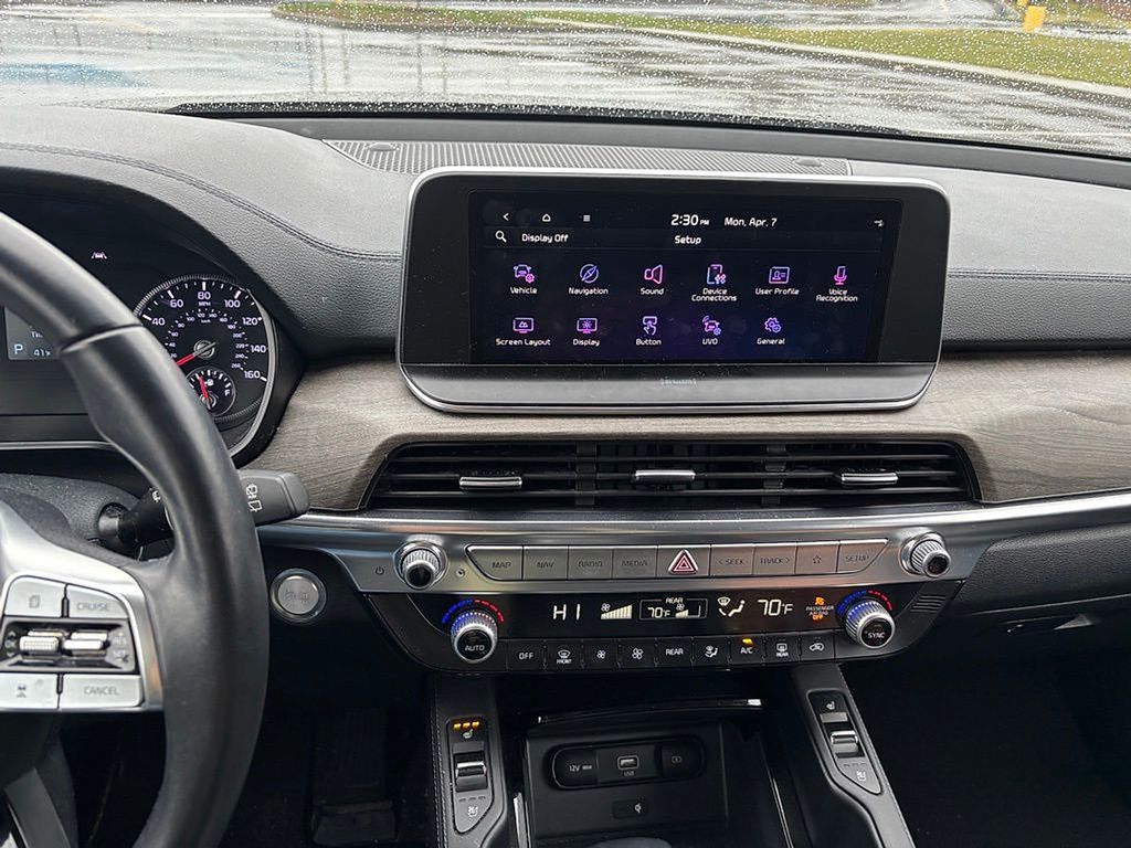 Vehicle image 23 of 31