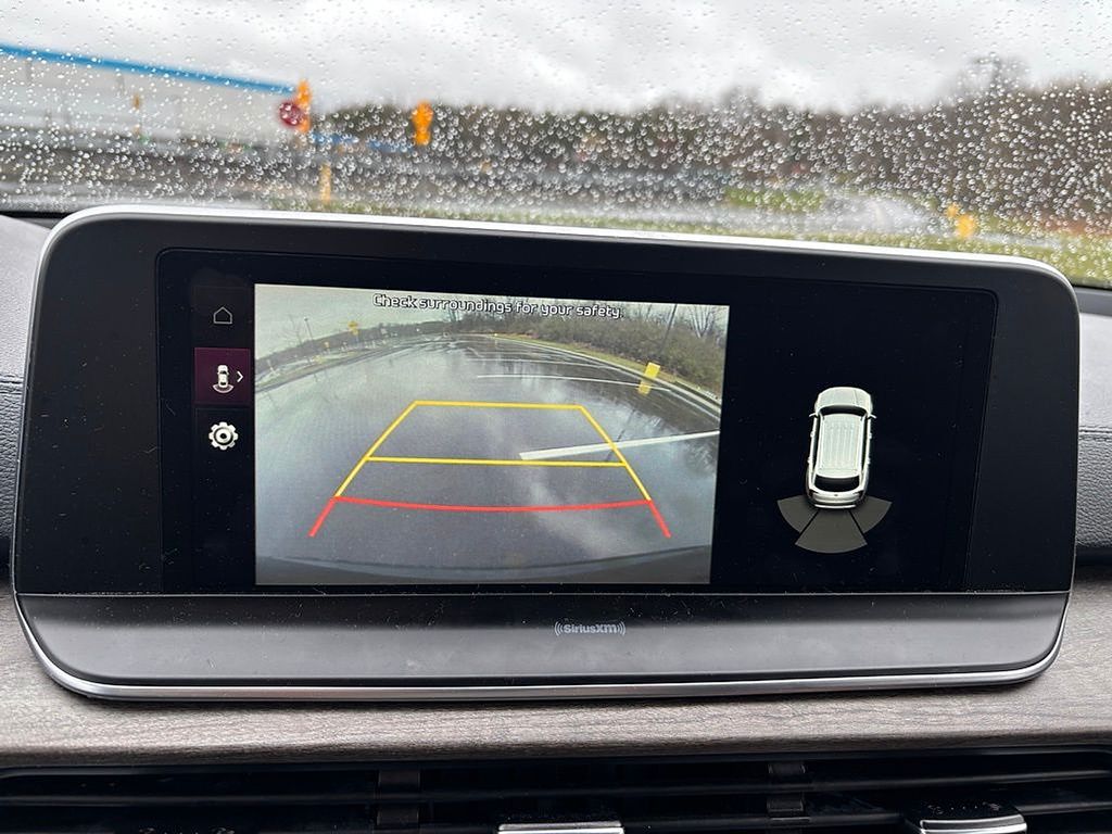 Vehicle image 22 of 31
