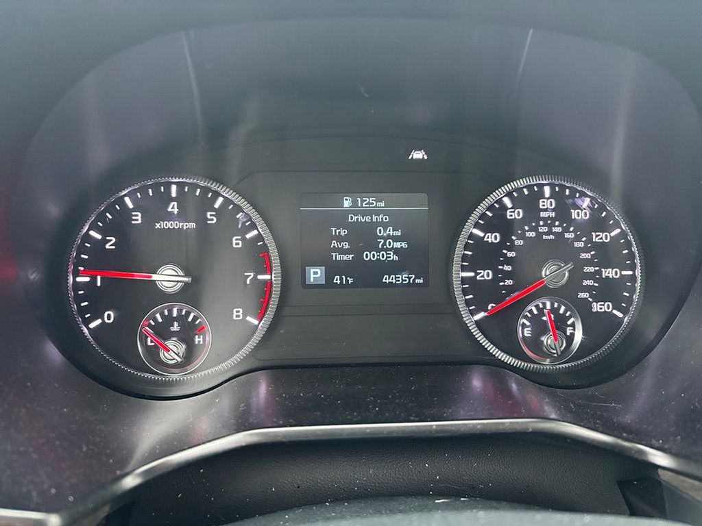 Vehicle image 19 of 31
