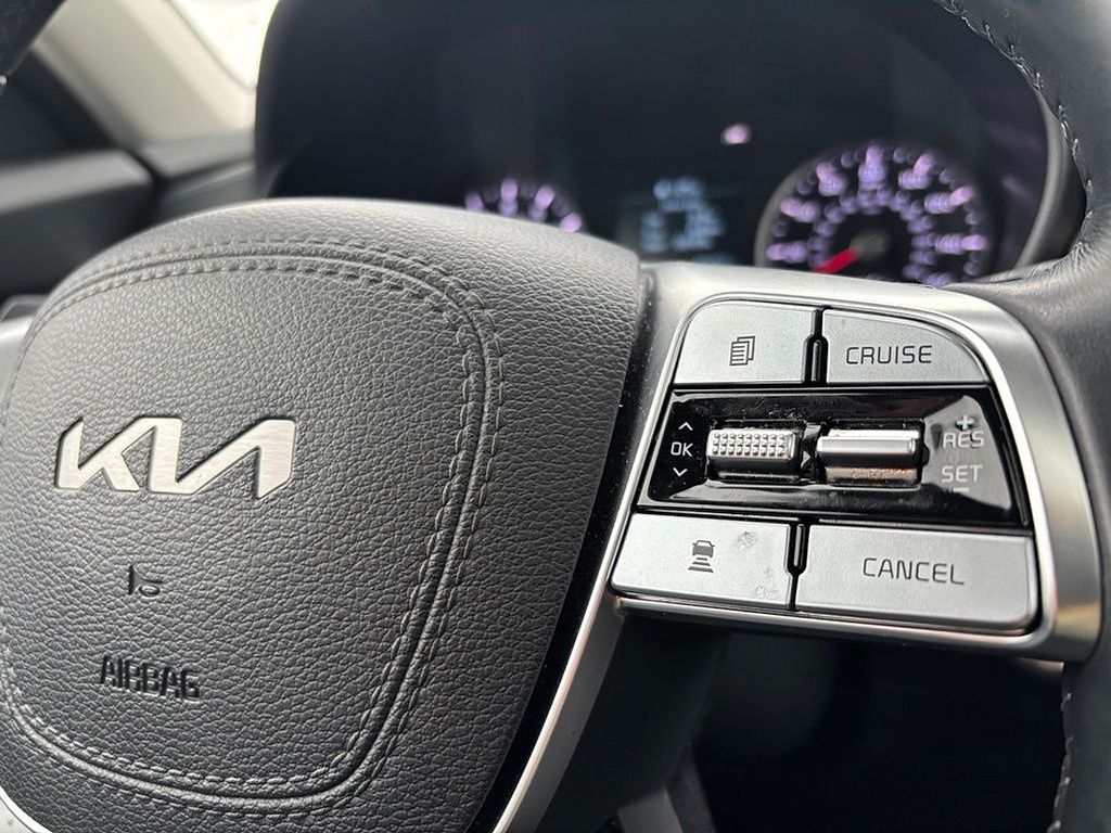 Vehicle image 29 of 31
