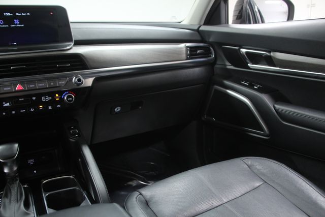 Vehicle image 16 of 31