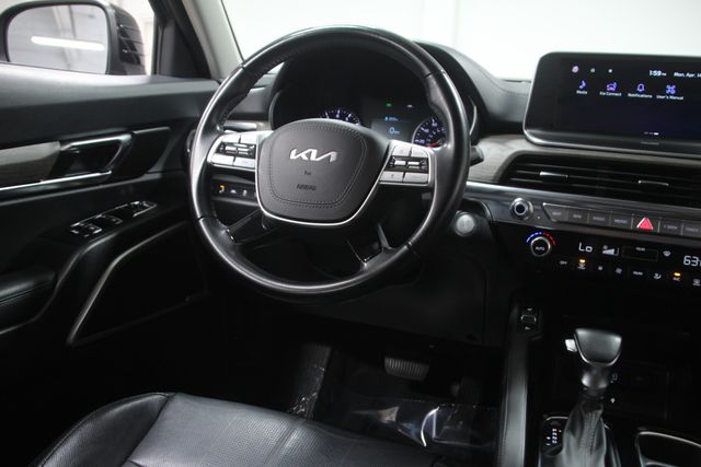 Vehicle image 14 of 31