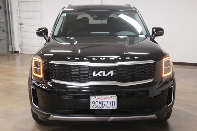 Vehicle image 3 of 31