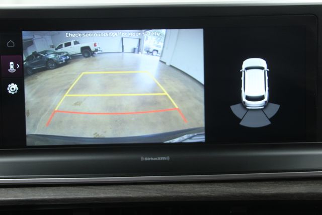 Vehicle image 23 of 31