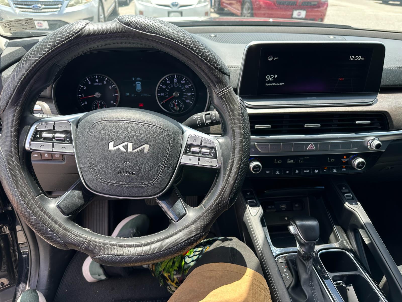 Vehicle image 17 of 34