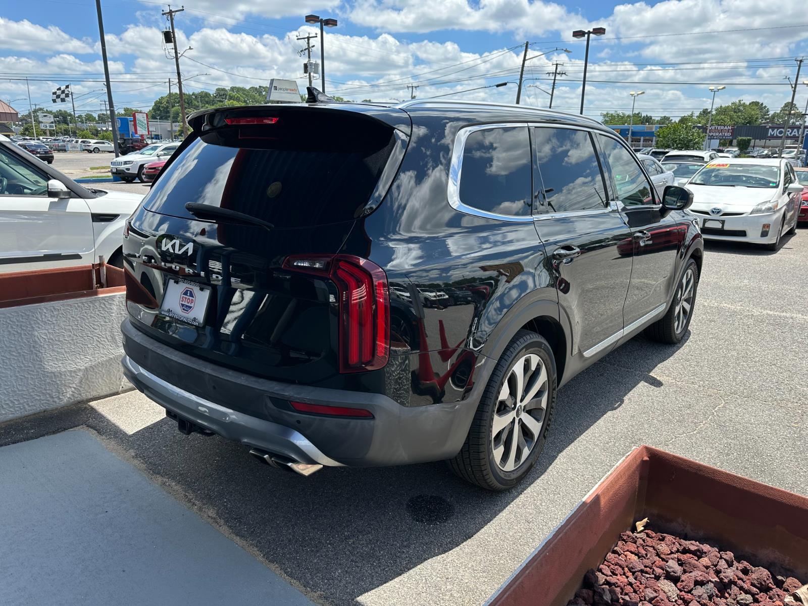 Vehicle image 5 of 34