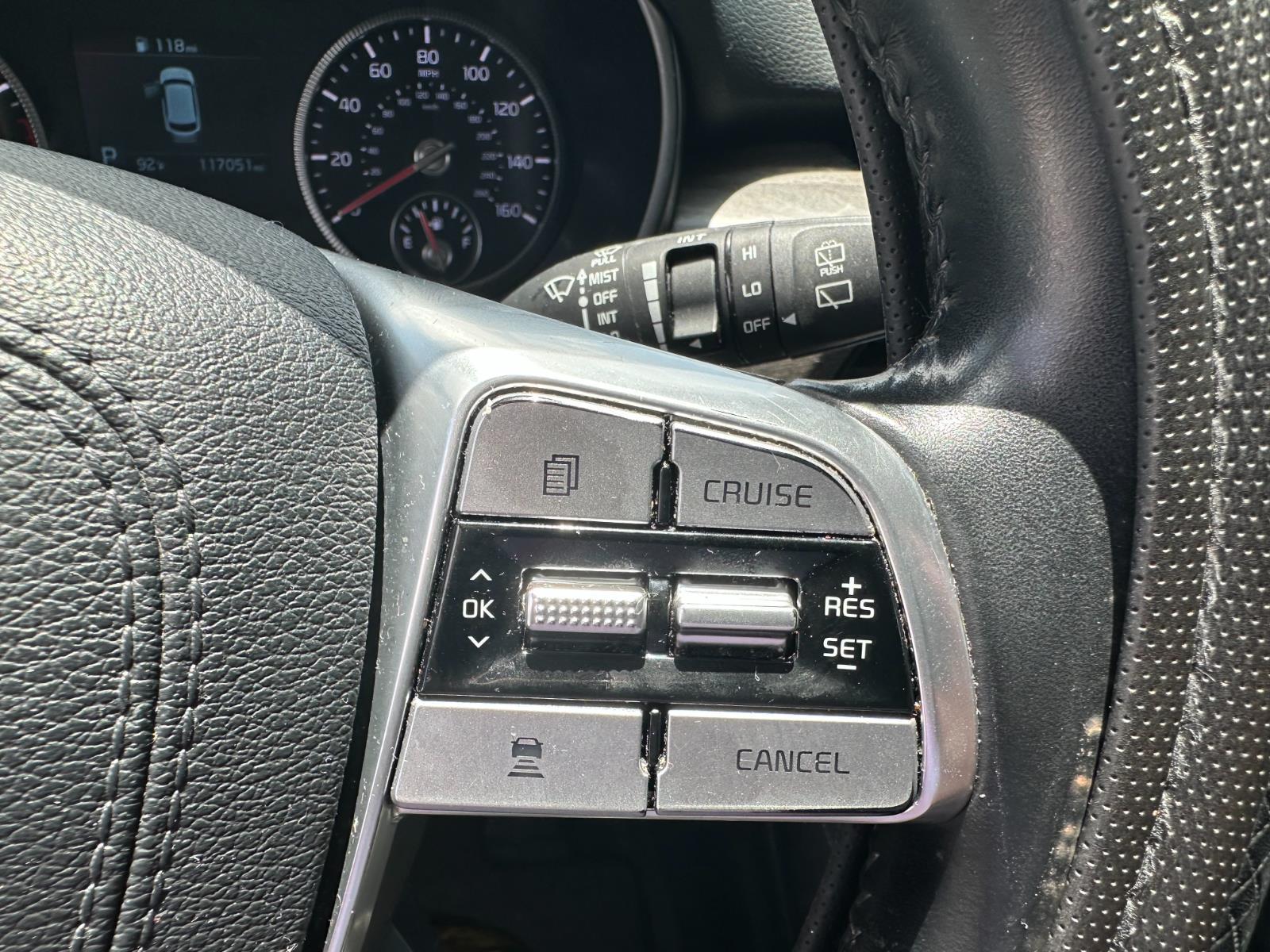 Vehicle image 28 of 34