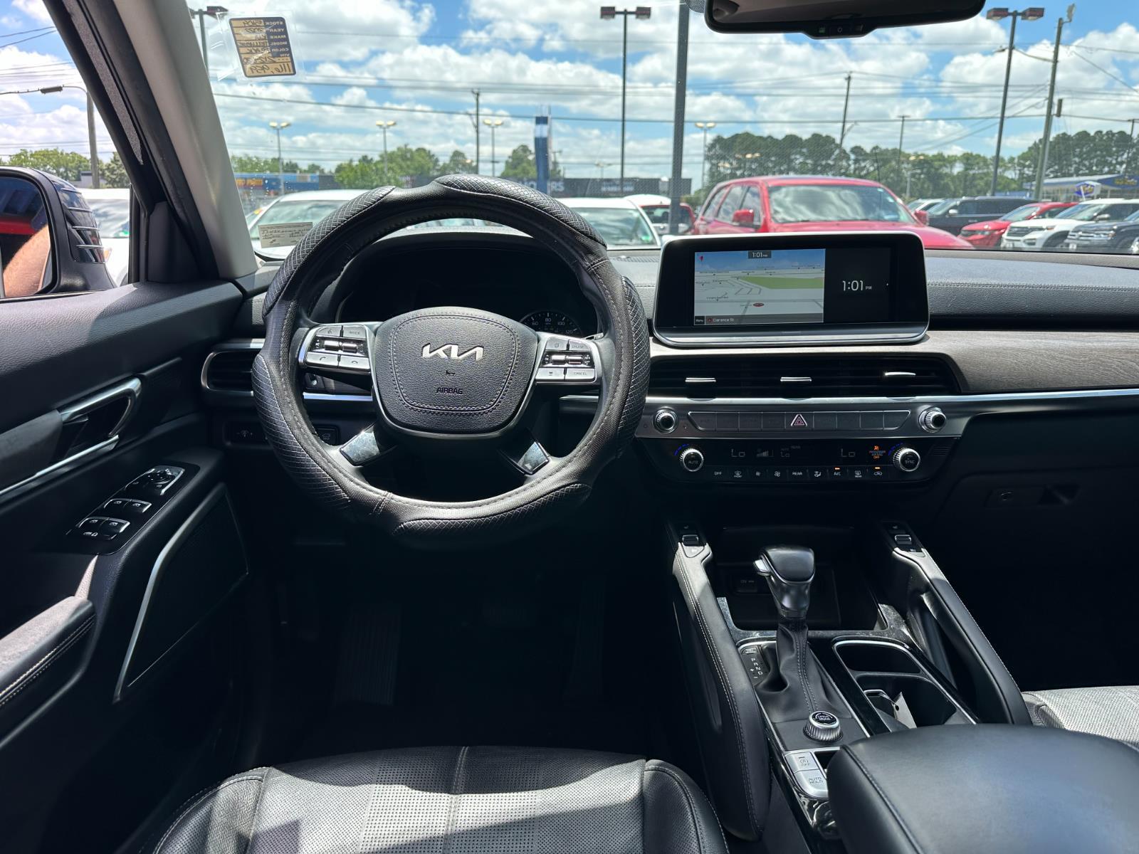 Vehicle image 15 of 34