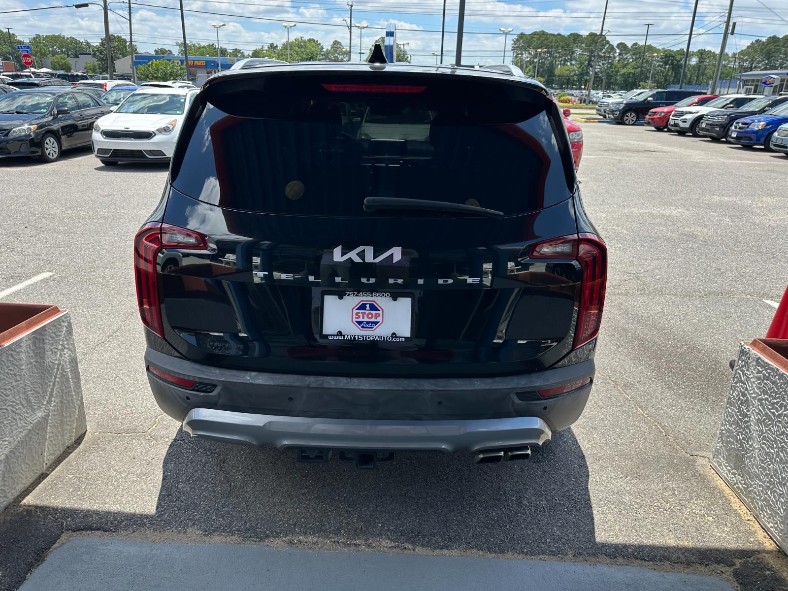 Vehicle image 10 of 34