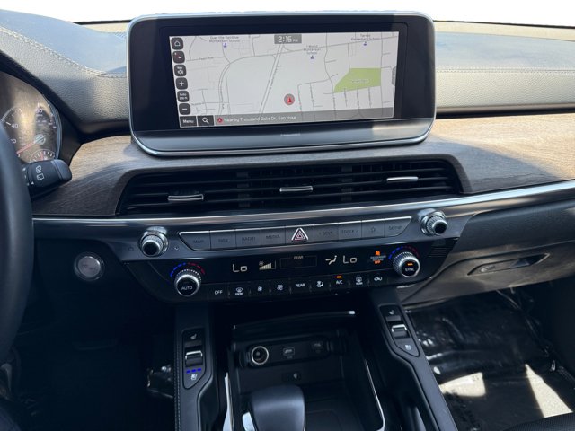Vehicle image 19 of 21