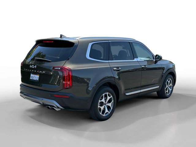 Vehicle image 5 of 21