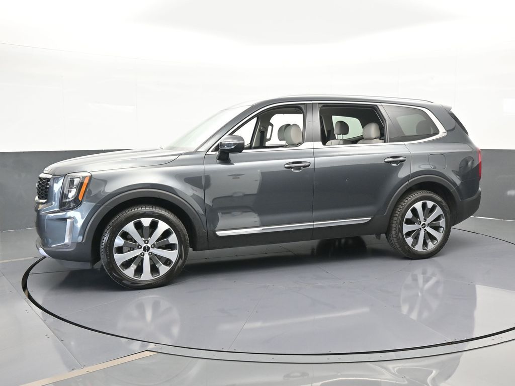 Vehicle image 7 of 69