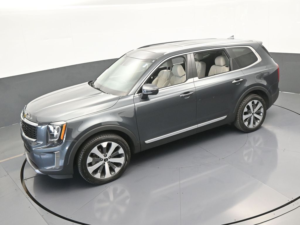 Vehicle image 16 of 69