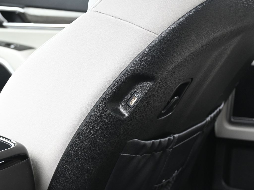 Vehicle image 56 of 69