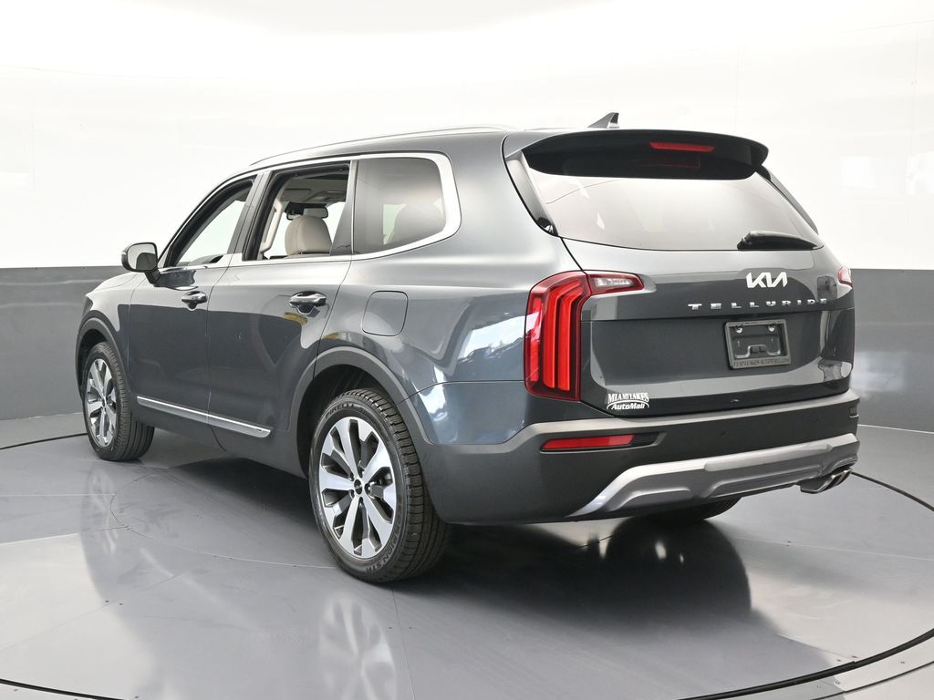 Vehicle image 9 of 69