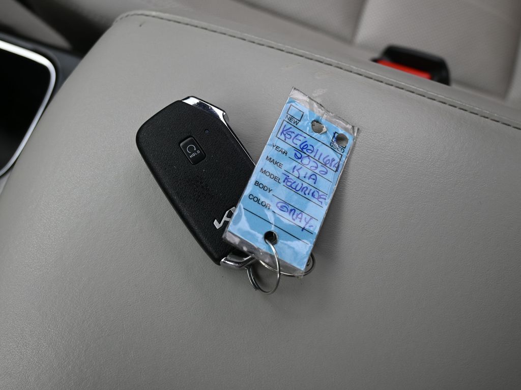 Vehicle image 41 of 69