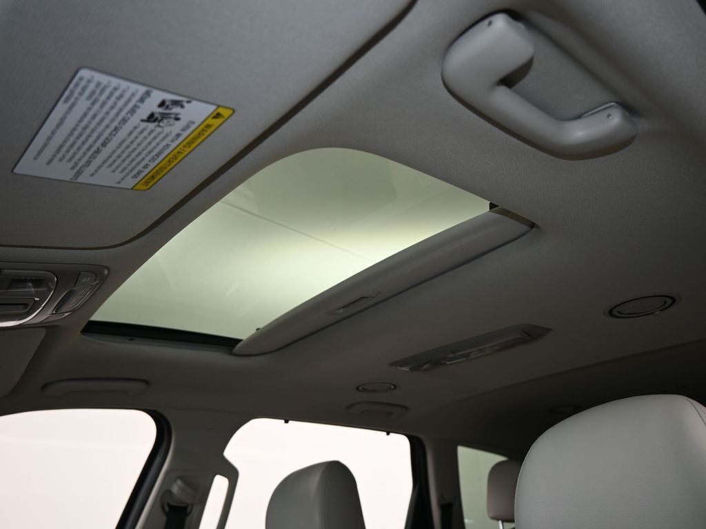 Vehicle image 35 of 69