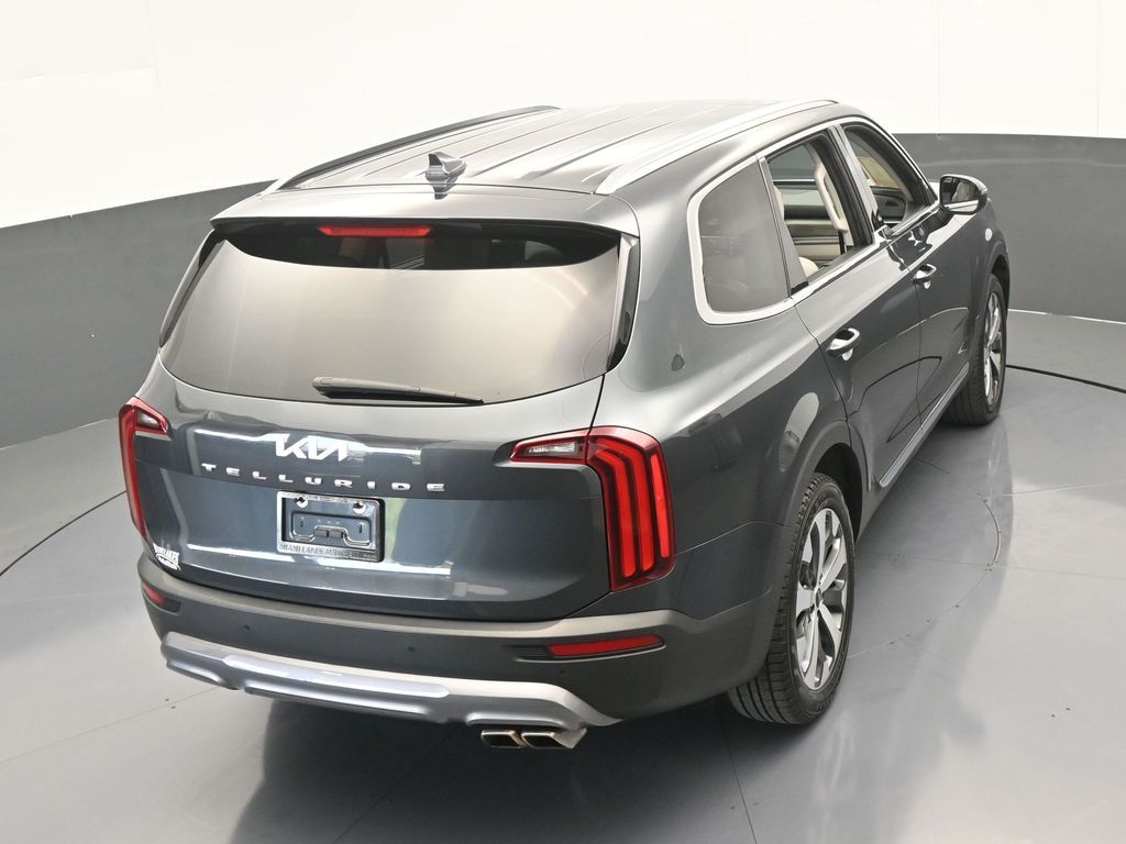 Vehicle image 3 of 69