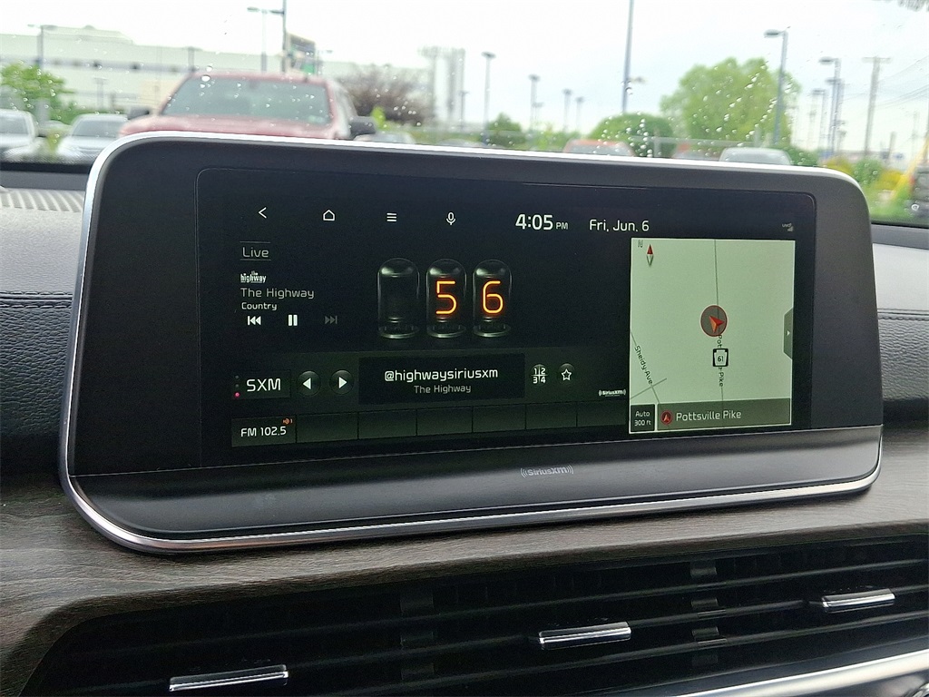 Vehicle image 17 of 32
