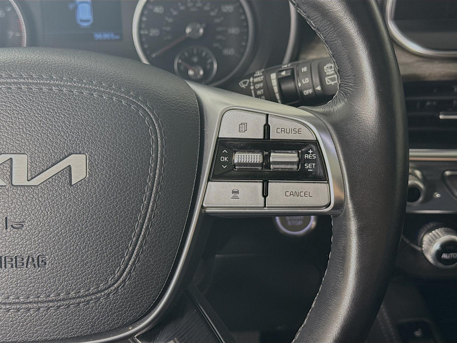 Vehicle image 19 of 51