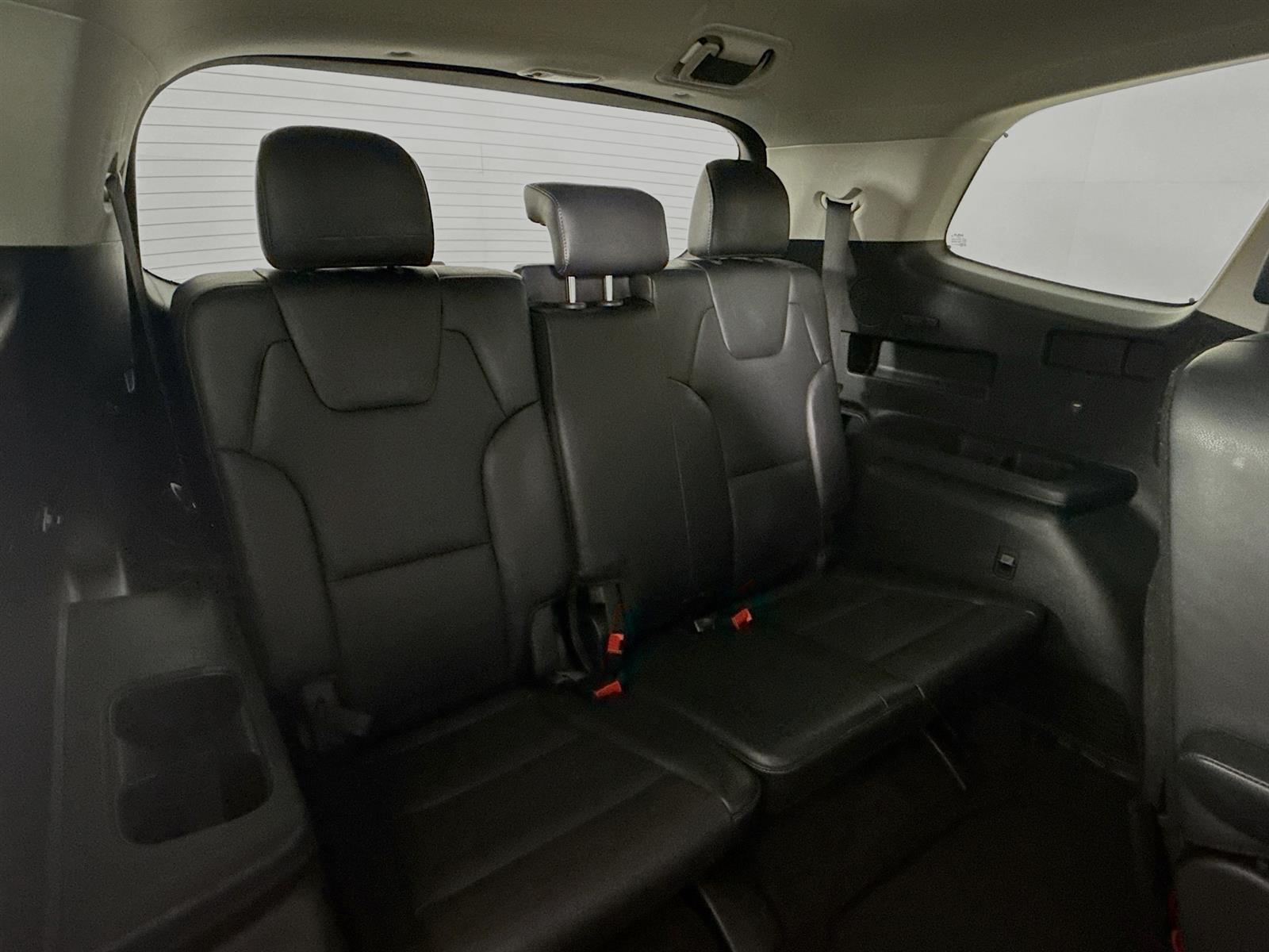 Vehicle image 46 of 51