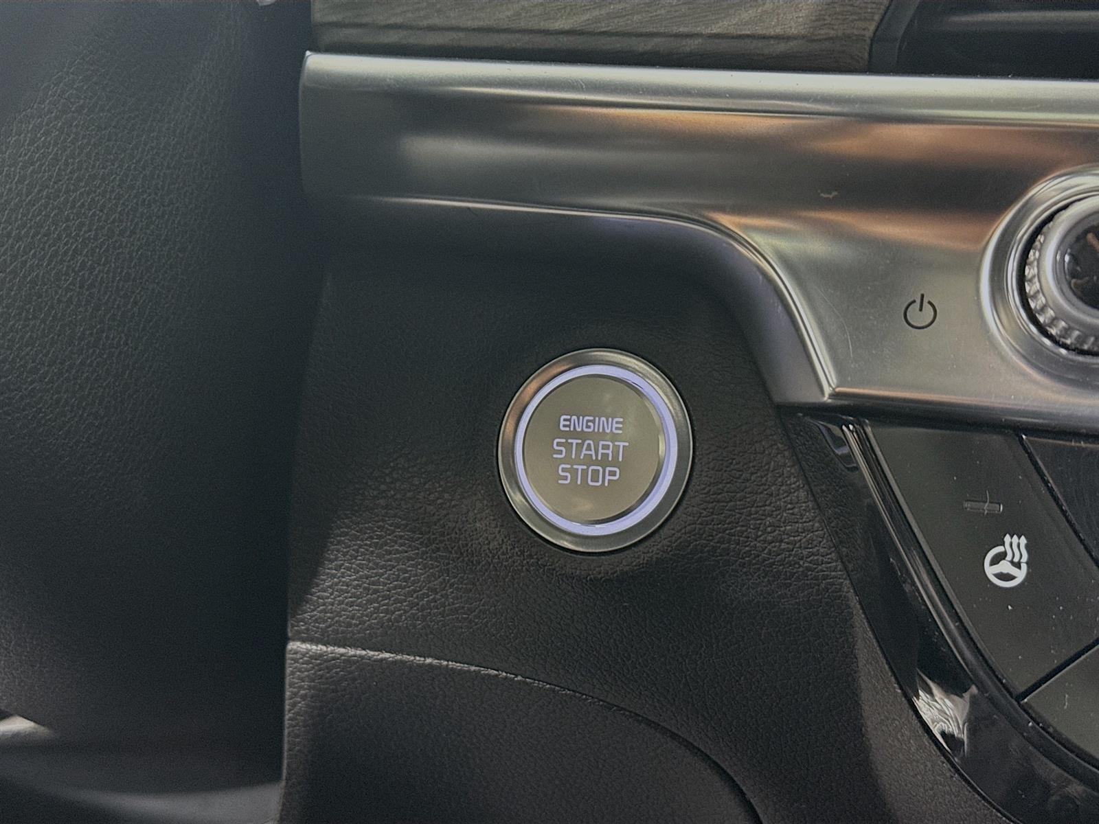 Vehicle image 22 of 51
